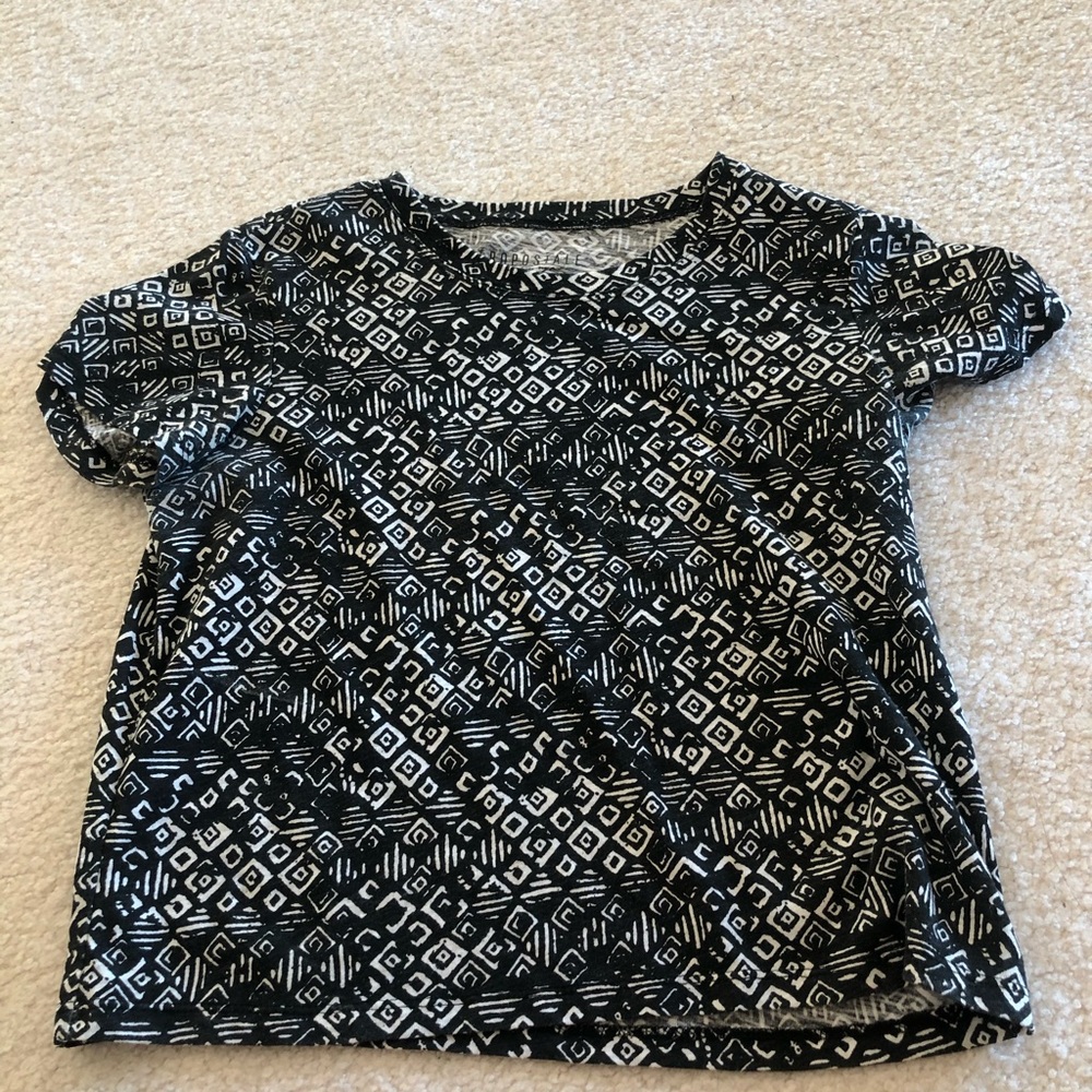Cropped designed shirt